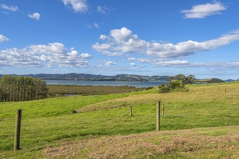 Photo of property in 49 Atkins Road, Portland, Whangarei, 0178