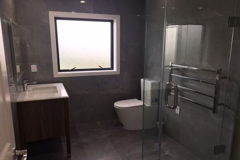 Photo of property in 62 Woodglen Road, Glen Eden, Auckland, 0602