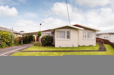 Photo of property in 109 Waterloo Crescent, Hokowhitu, Palmerston North, 4410