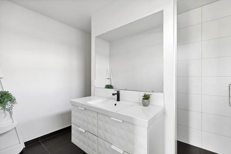 Photo of property in 7 Sapphire Spring Rise, Wanaka, 9305