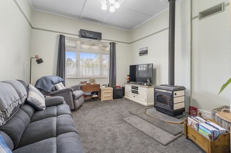 Photo of property in 12 High Street, Bulls, 4818