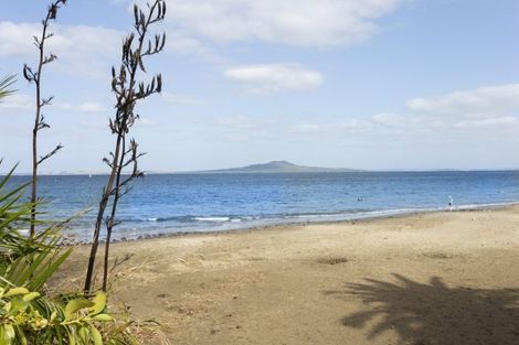 Photo of property in 2 Gulf Road, Murrays Bay, Auckland, 0630