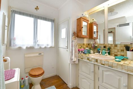 Photo of property in 113 Parkhurst Road, Parakai, 0830