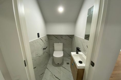 Photo of property in 2/72 Howe Street, Howick, Auckland, 2014