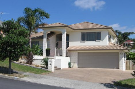 Photo of property in 14 Woodridge Avenue, Northcross, Auckland, 0630