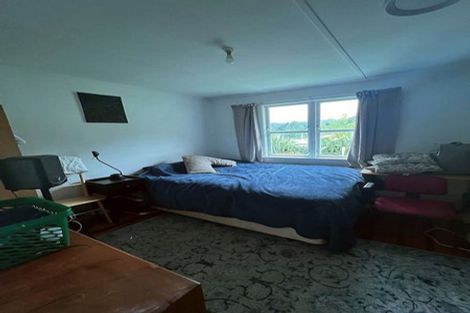 Photo of property in 32 Shackleton Grove, Stokes Valley, Lower Hutt, 5019