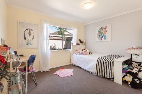 Photo of property in 1/37 Sunrise Avenue, Mount Maunganui, 3116