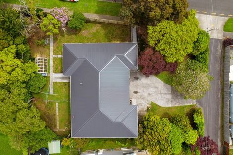 Photo of property in 77 Govett Avenue, Frankleigh Park, New Plymouth, 4310