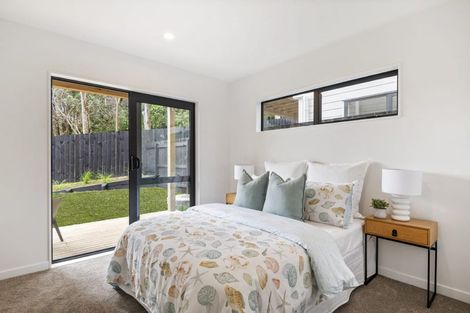 Photo of property in 11a Dianthus Place, Browns Bay, Auckland, 0630