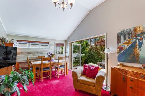 Photo of property in 10 Cassino Street, Bayswater, Auckland, 0622