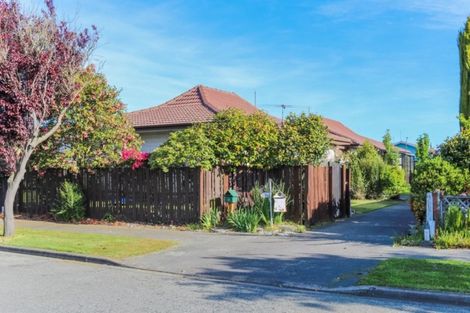 Photo of property in 1/57 Sarabande Avenue, Redwood, Christchurch, 8051