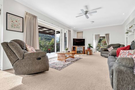 Photo of property in 19 Mark Williams Place, Clevedon, Papakura, 2582