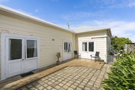 Photo of property in 30 Luxford Street, Berhampore, Wellington, 6023