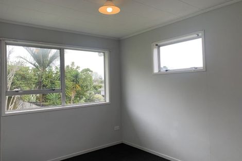 Photo of property in 30 Keegan Drive, Massey, Auckland, 0614