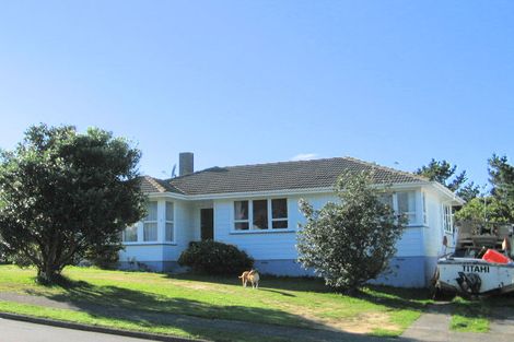 Photo of property in 3 Takapuwahia Drive, Takapuwahia, Porirua, 5022