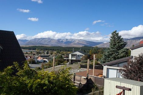 Photo of property in 1 Burnett Place, Lake Tekapo, 7999