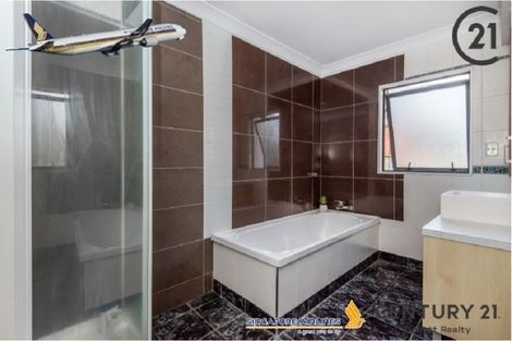 Photo of property in 2/49 College Road, Northcote, Auckland, 0627