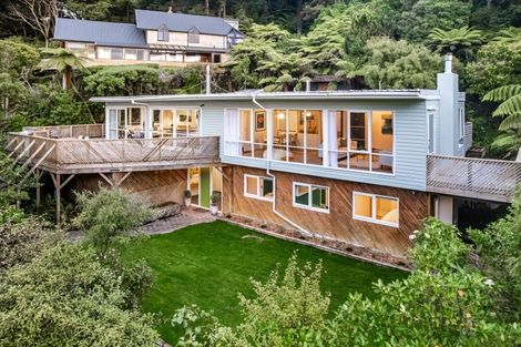 Photo of property in 12 Whiorau Grove, Lowry Bay, Lower Hutt, 5013