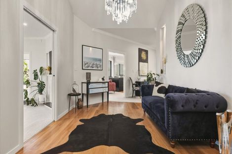 Photo of property in 15 Saint Clair Place, Papamoa Beach, Papamoa, 3118