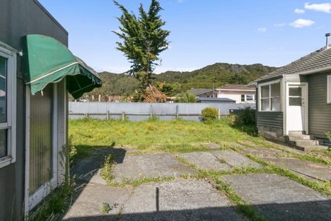 Photo of property in 5 Ngaio Street, Wainuiomata, Lower Hutt, 5014