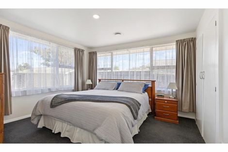 Photo of property in 9 Camelia Place, Islington, Christchurch, 8042