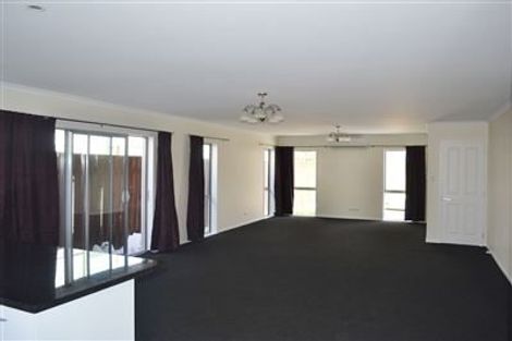 Photo of property in 33 Leighton Avenue, Waiwhetu, Lower Hutt, 5010