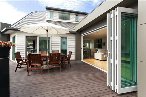 Photo of property in 78 Beach Road, Castor Bay, Auckland, 0620