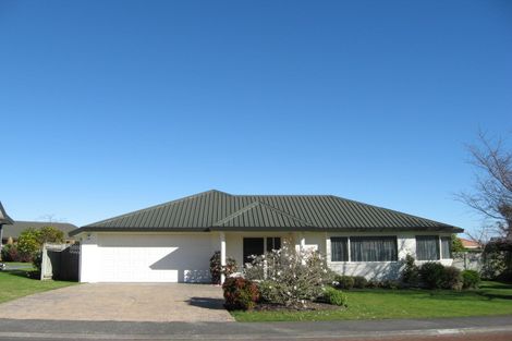 Photo of property in 11 Kingsgate Row, Havelock North, 4130