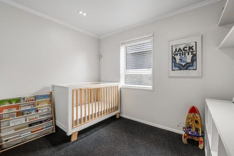 Photo of property in 4/13 Kaihu Street, Northcote, Auckland, 0627