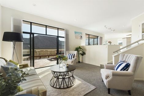 Photo of property in 19 Manara Place, The Gardens, Auckland, 2105