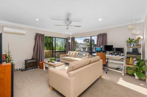 Photo of property in 41 Newington Road, Henderson, Auckland, 0612