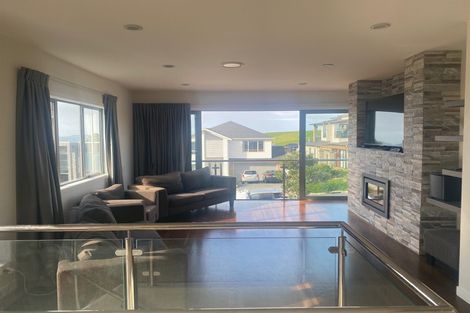 Photo of property in 70 Headland Drive, Long Bay, Auckland, 0630
