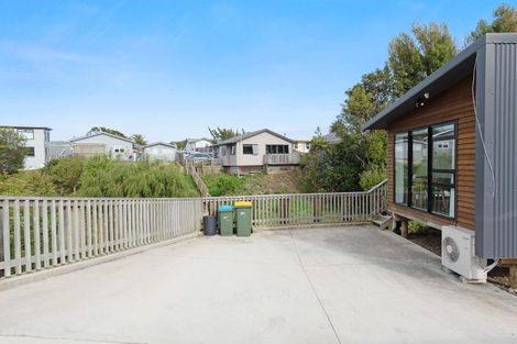 Photo of property in 44 Morere Street, Titahi Bay, Porirua, 5022