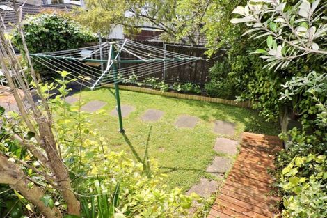 Photo of property in 13 Redwood Avenue, Tawa, Wellington, 5028