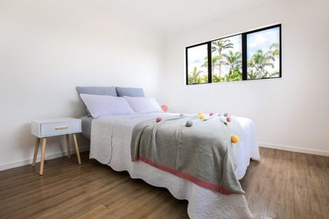 Photo of property in 64 Rising Parade, Fairview Heights, Auckland, 0632