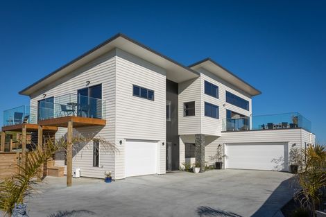 Photo of property in 34 Golf Vue Place, Castlecliff, Whanganui, 4501