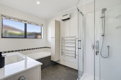 Photo of property in 3 William Noel Place, Waikanae Beach, Waikanae, 5036
