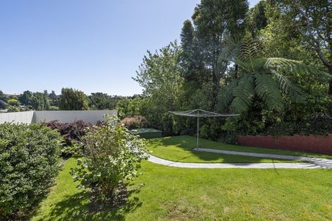 Photo of property in 102 Awanui Street, Merrilands, New Plymouth, 4312