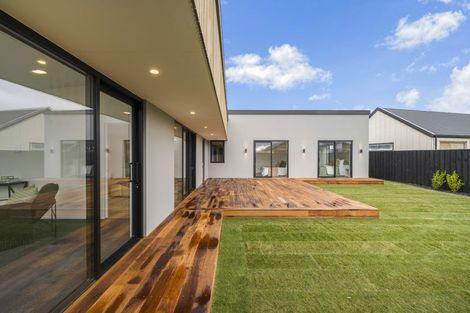 Photo of property in 27 Goldie Drive, Rangiora, 7400