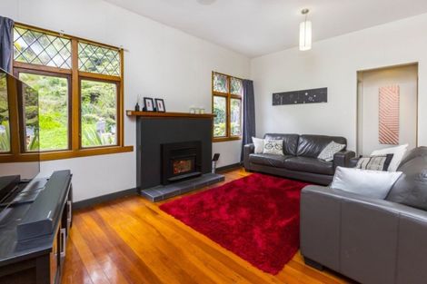 Photo of property in 7 Elmslie Road, Pinehaven, Upper Hutt, 5019