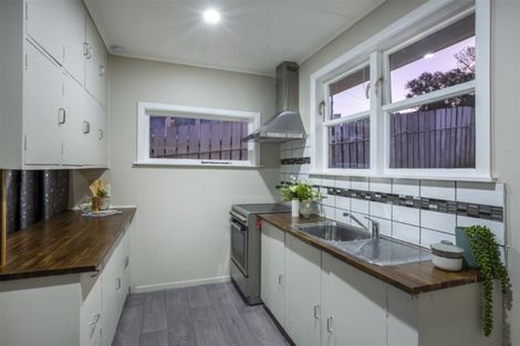 Photo of property in 111 Driver Crescent, Cannons Creek, Porirua, 5024