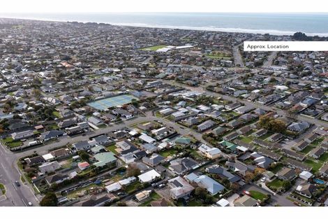 Photo of property in 142 Bower Avenue, New Brighton, Christchurch, 8083