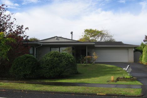 Photo of property in 122 Fisher Parade, Sunnyhills, Auckland, 2010