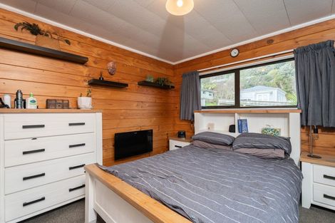 Photo of property in 70 Awatea Street, Ranui, Porirua, 5024