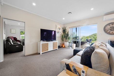 Photo of property in 8 Henriette Place, The Gardens, Auckland, 2105