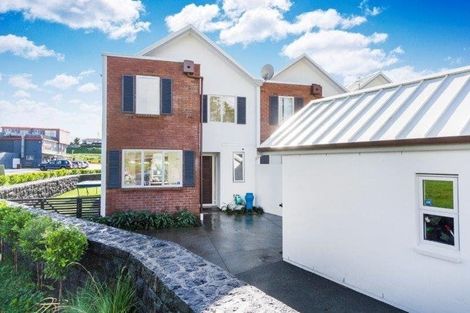 Photo of property in 22 Tanners Road, Mangere Bridge, Auckland, 2022