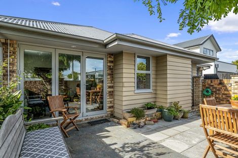 Photo of property in 80 Trafalgar Street, St Albans, Christchurch, 8014