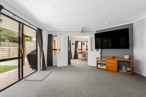 Photo of property in 14 Bowman Place, Whitby, Porirua, 5024