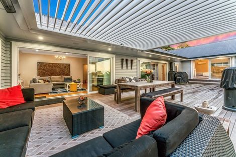 Photo of property in 576 Whitford Road, Whitford, Howick, 2571