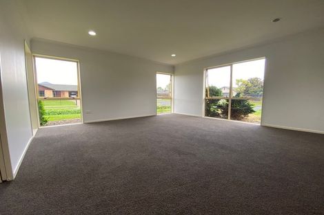 Photo of property in 3 Cairns Crescent, Rototuna, Hamilton, 3210